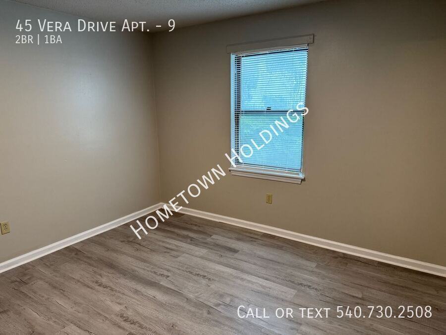 45 Vera Dr #9 - Photo 5 of 8