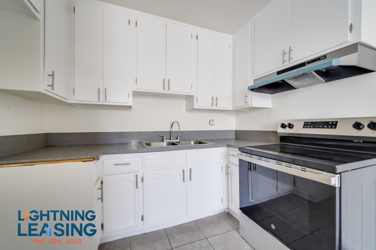 361 S Commonwealth Ave #2A - Photo 2 of 24
