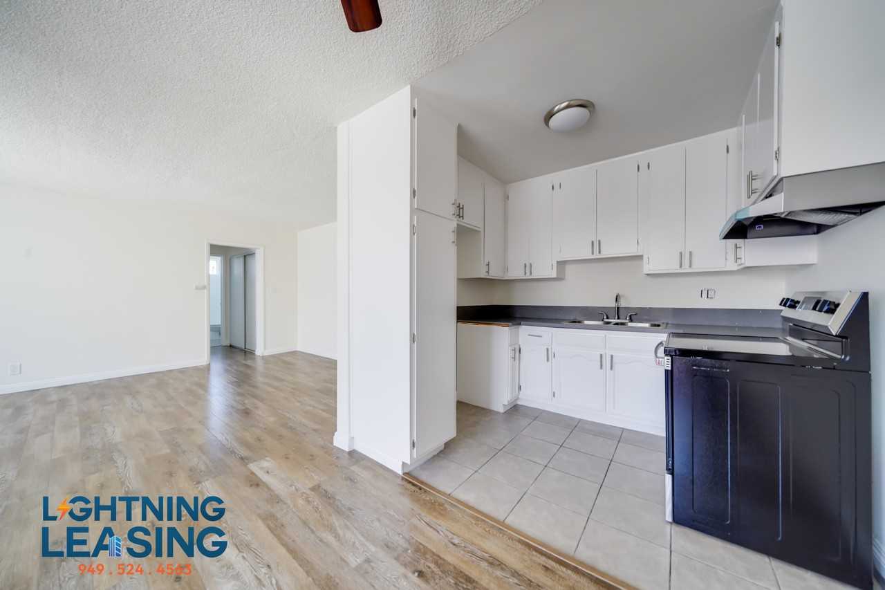 359 S Commonwealth Ave #2A - Photo 5 of 23