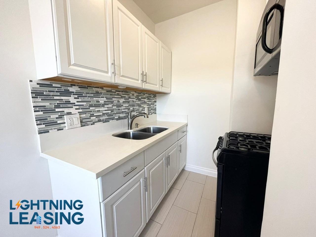 2744 1/2 San Marino St #305A - Photo 3 of 5