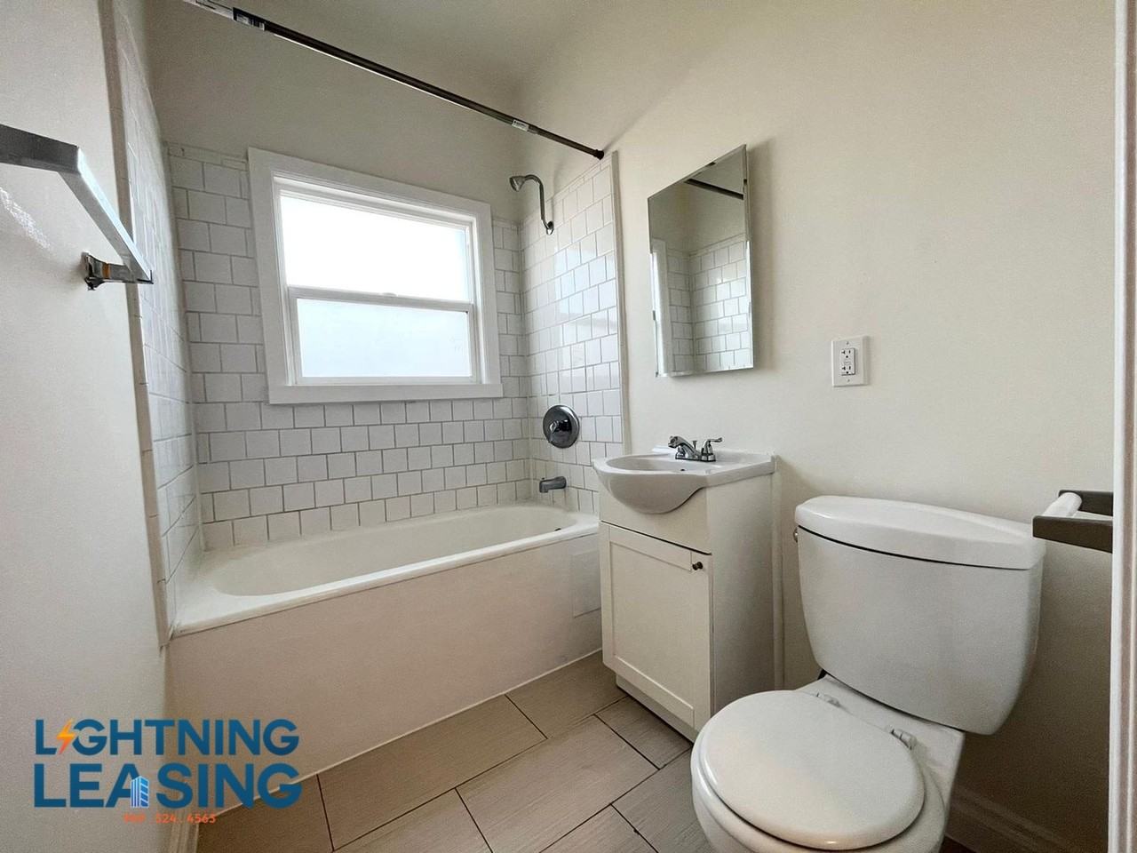 2744 1/2 San Marino St #305A - Photo 4 of 5