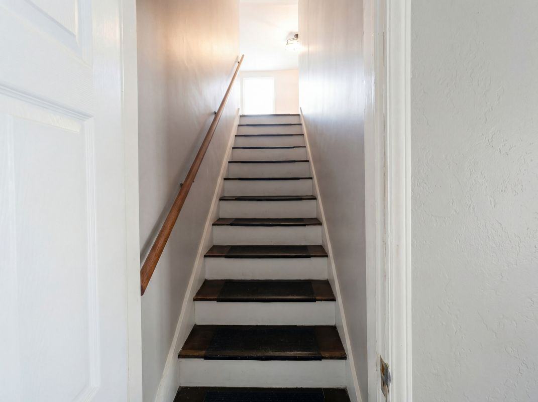 715 E 72nd Ter - Photo 2 of 13