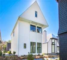 featured image of 135 Carlyle Ln