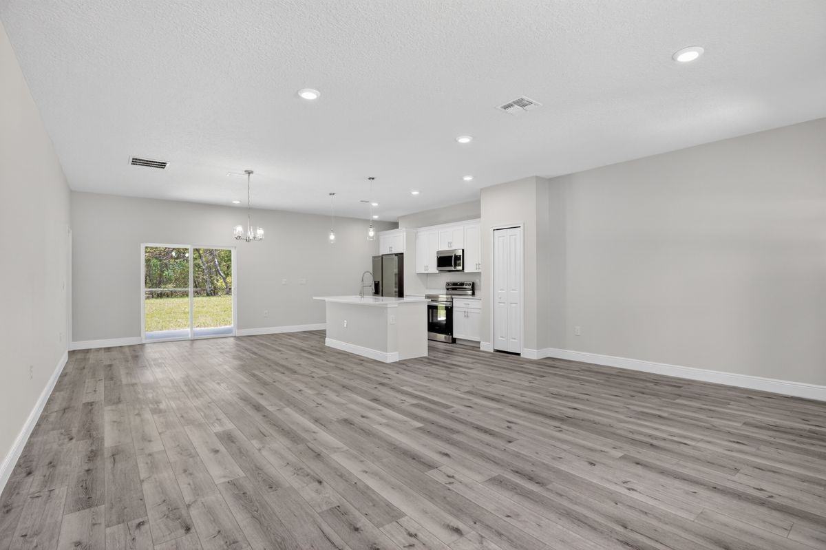 7938 N Maltese Dr - Photo 4 of 19