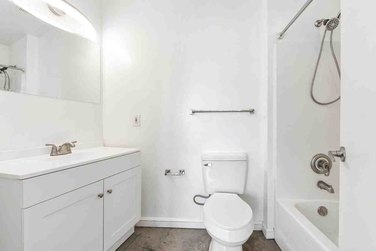 SoHo Lofts - Photo 6 of 27