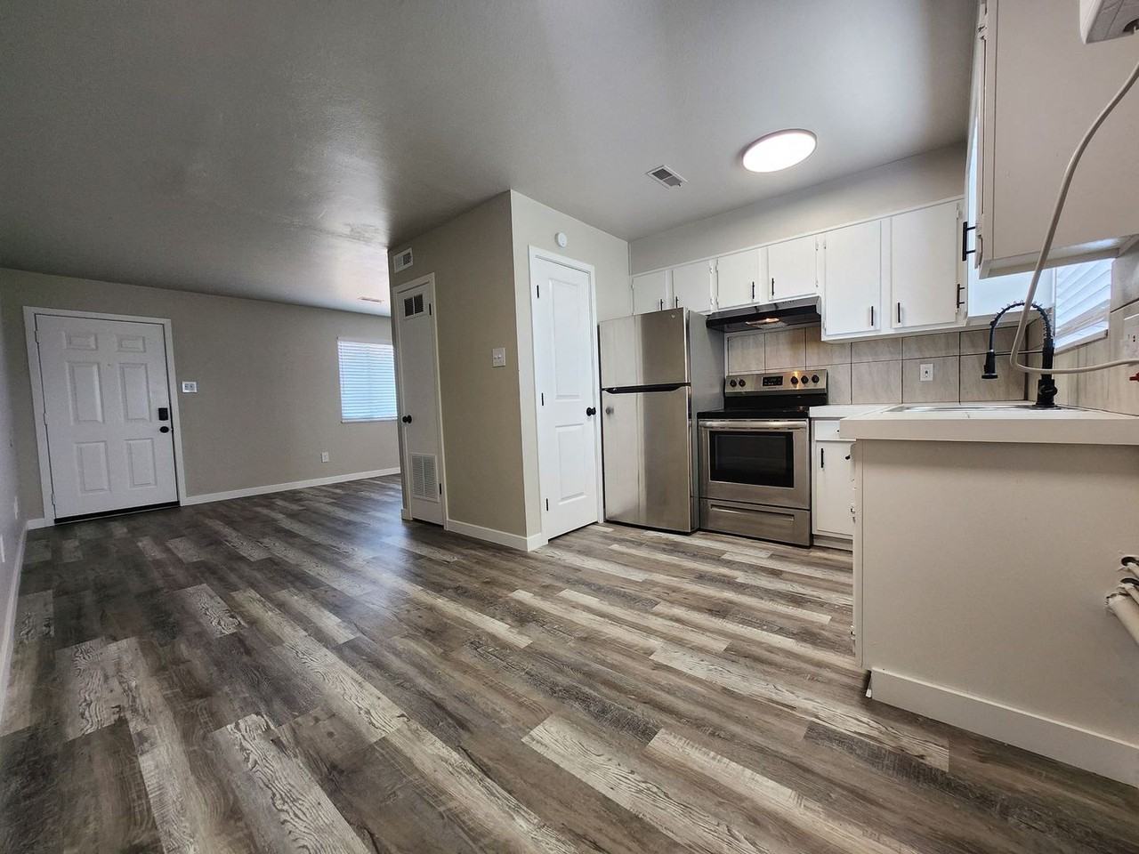 3501 Baltimore Ave #1 - Photo 4 of 17