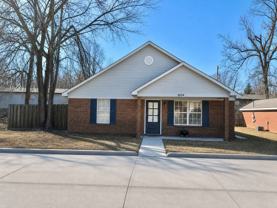 1004 Creekside Pl - Photo 1 of 1