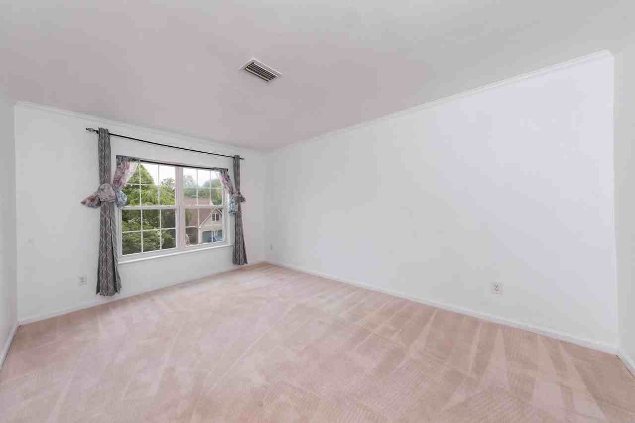 113 Heron Ct - Photo 3 of 14