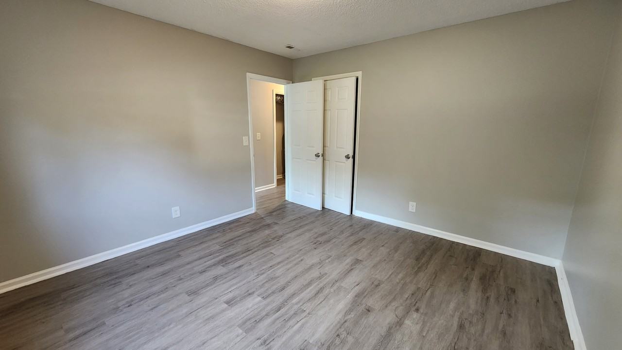 1505 Rosedale Ave - Photo 2 of 10