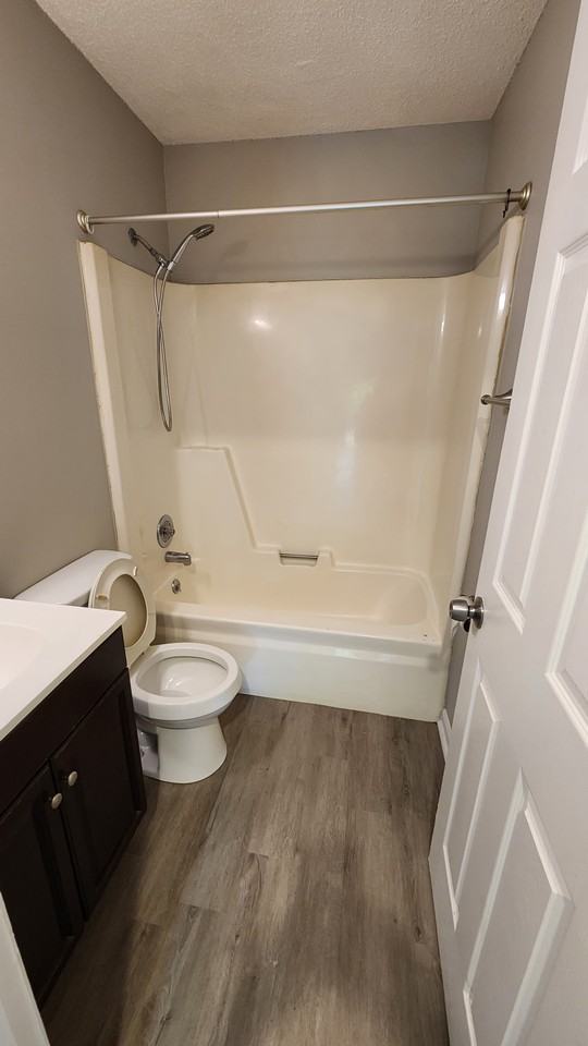 1505 Rosedale Ave - Photo 5 of 10