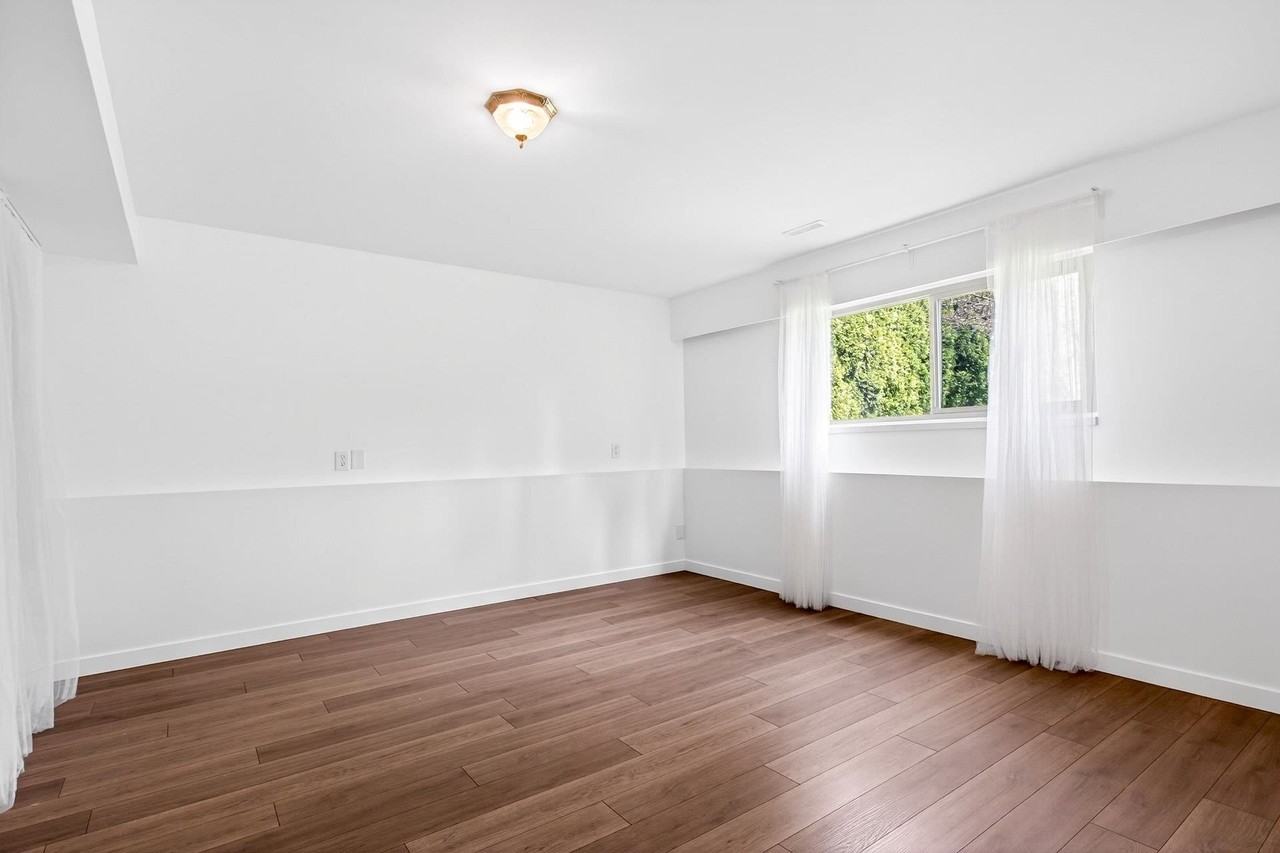 925 Merritt Street - Photo 5 of 14