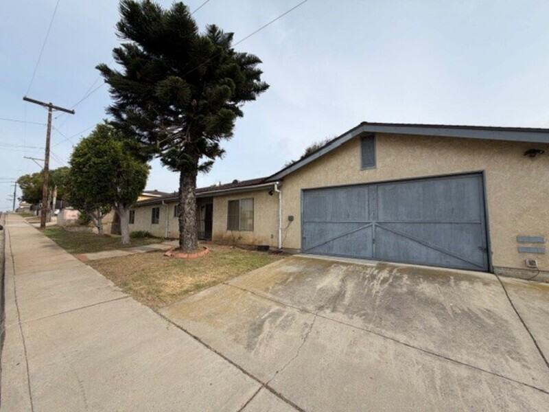 1609 Grove St #B - Photo 3 of 42