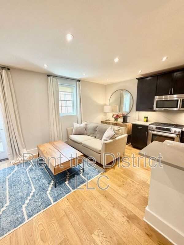 2926 Porter St Nw #107 - Photo 5 of 18