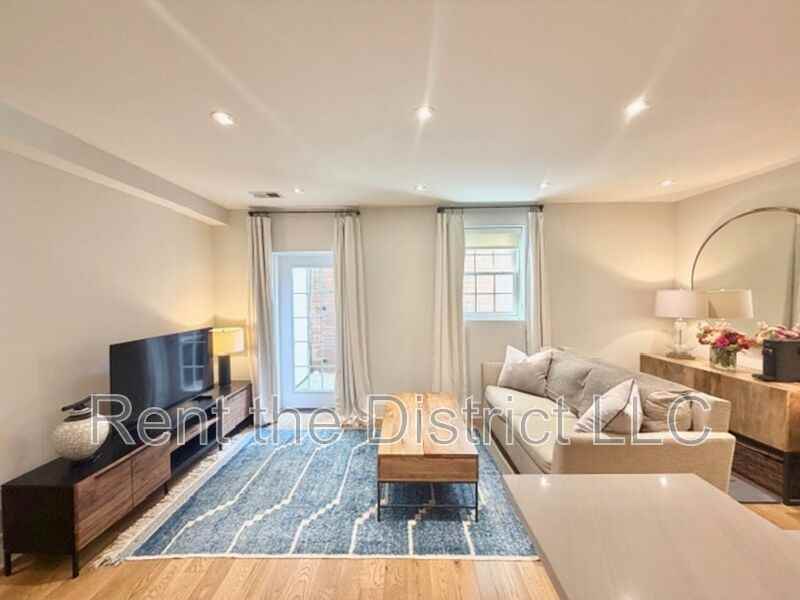 2926 Porter St Nw #107 - Photo 6 of 18