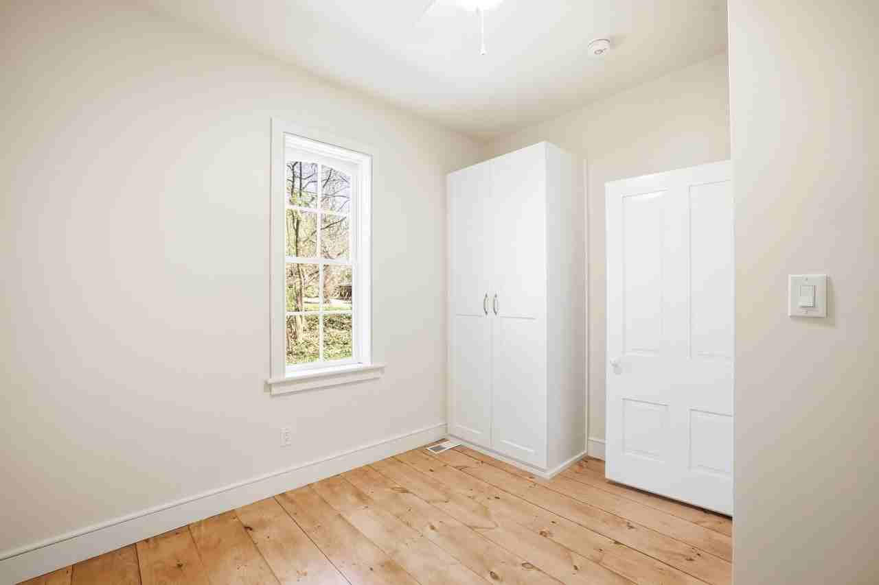 93 Arthur Street North - Photo 7 of 16