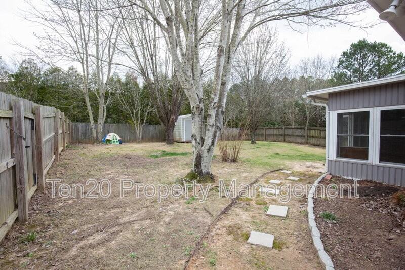 6040 N Pointe Dr - Photo 3 of 23
