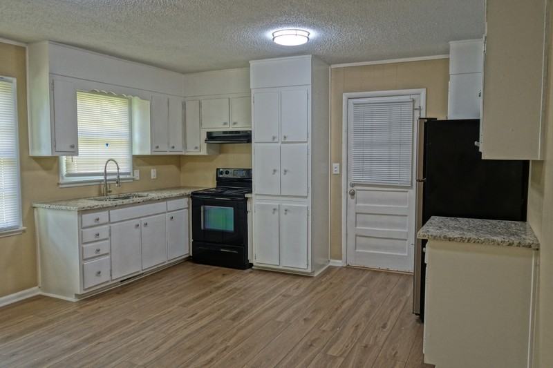 2505 Piney Branch Rd Nw - Photo 2 of 17