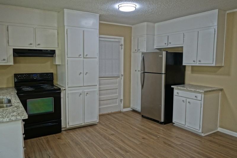 2505 Piney Branch Rd Nw - Photo 3 of 17