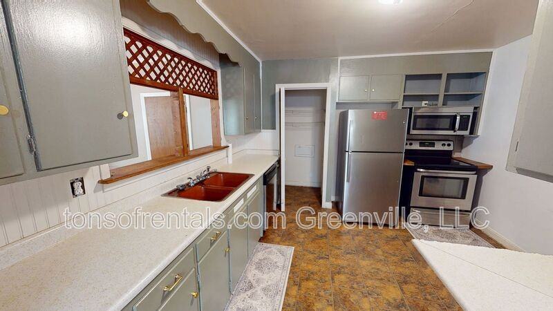 23 Gurley Ave - Photo 6 of 18