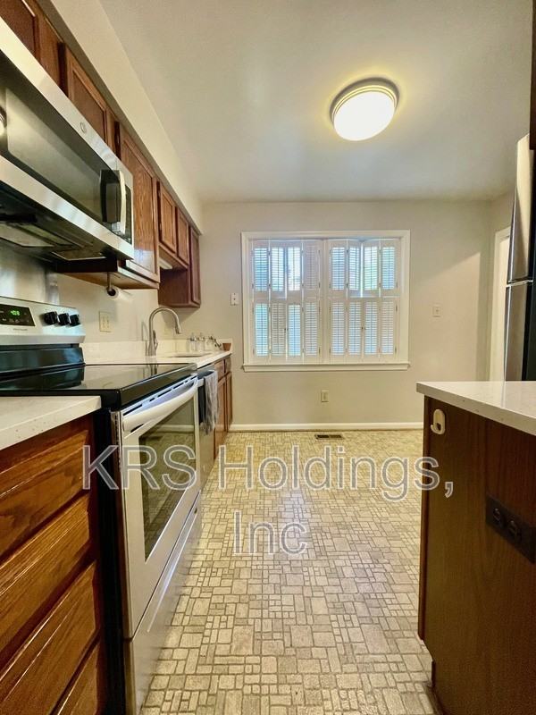 613 N Abingdon St - Photo 4 of 18