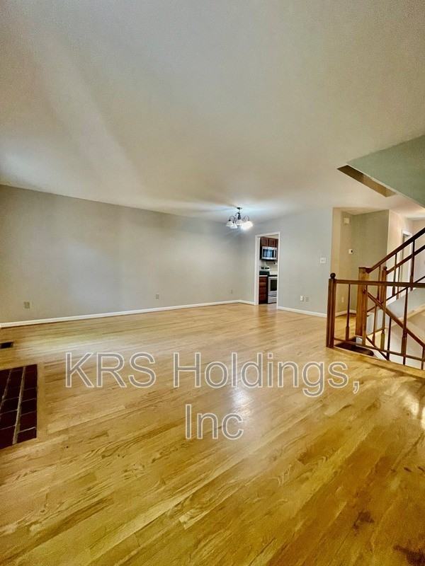 613 N Abingdon St - Photo 6 of 18