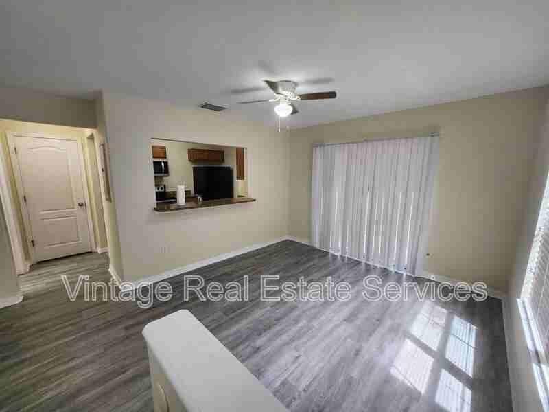 10932 Keys Gate Dr - Photo 3 of 25