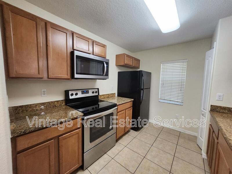 10932 Keys Gate Dr - Photo 7 of 25