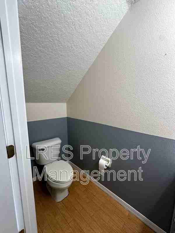 2825 Cliffe Ct - Photo 6 of 40