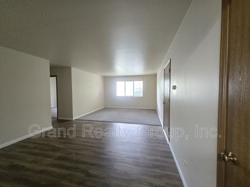 577 Anita Ave #1S - Photo 2 of 13