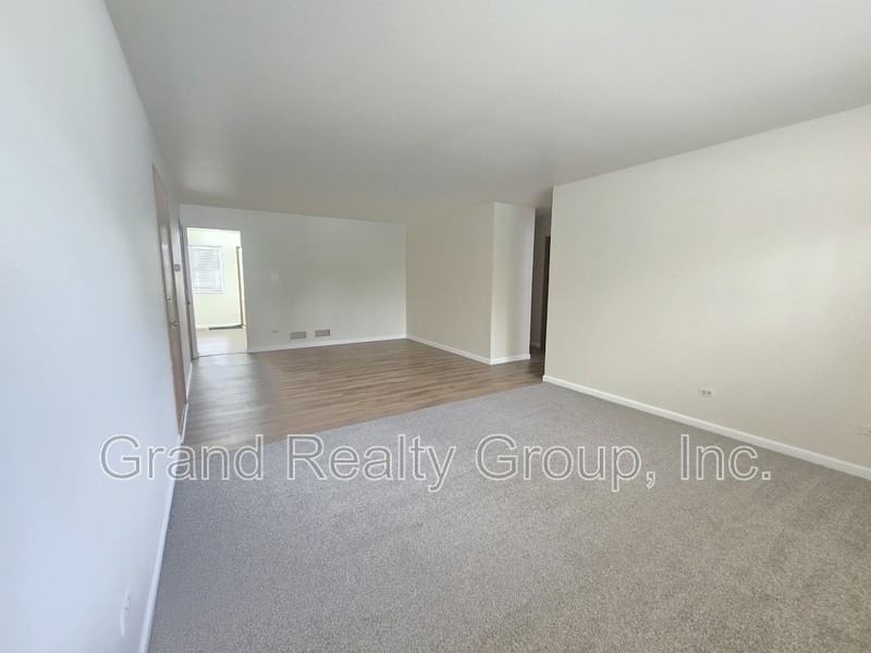 577 Anita Ave #1S - Photo 3 of 13