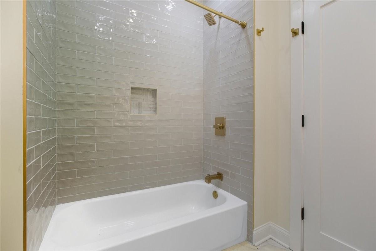 4636 N Hamilton Ave #36-3 - Photo 2 of 12