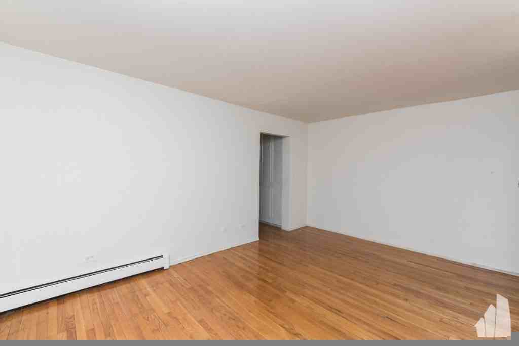 6830 N Sheridan Rd #457 - Photo 3 of 10