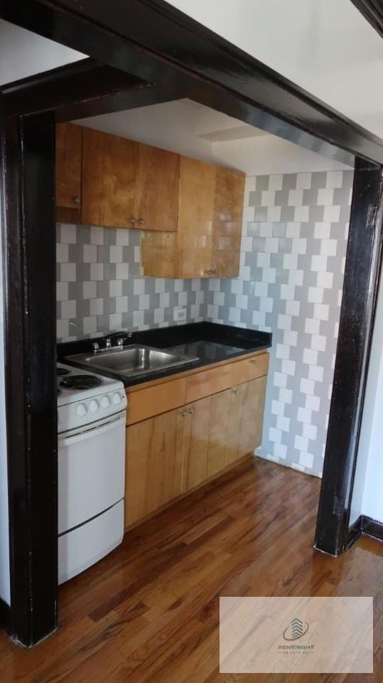 846 W Montrose Ave #604 - Photo 5 of 14