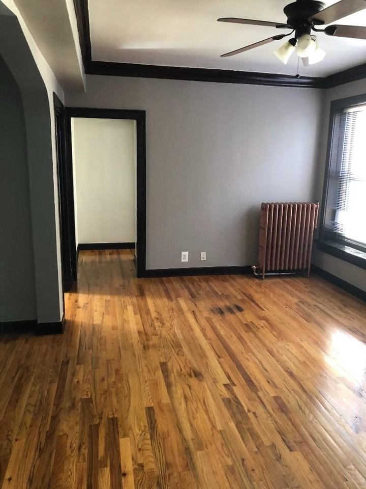 846 W Montrose Ave #402 - Photo 4 of 16
