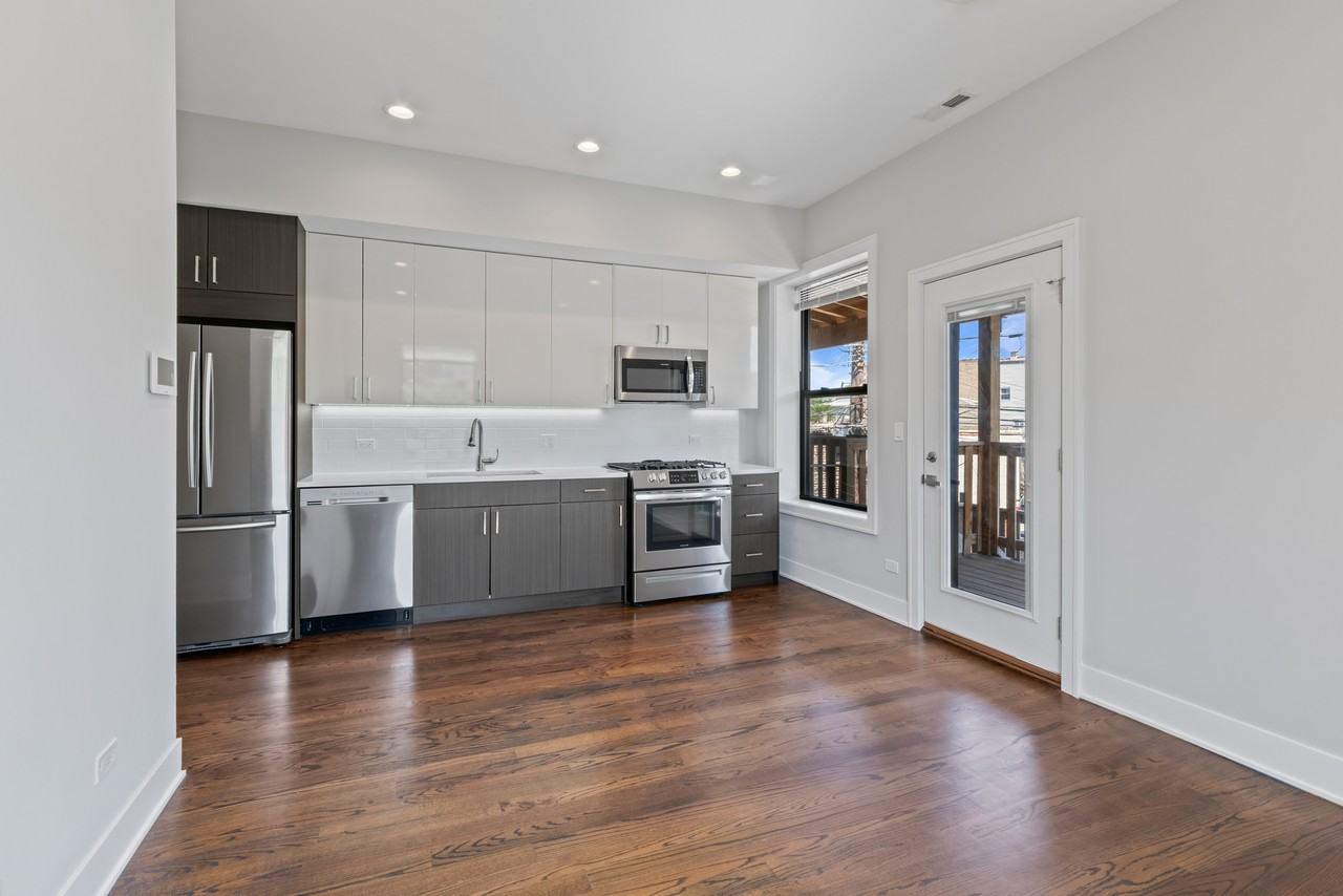 1472 W Summerdale Ave #2RE - Photo 4 of 20