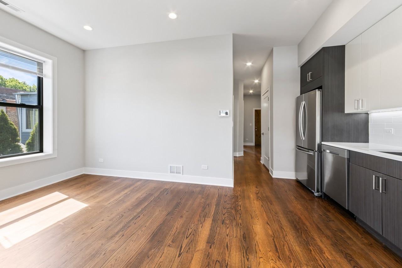 1472 W Summerdale Ave #2RE - Photo 6 of 20
