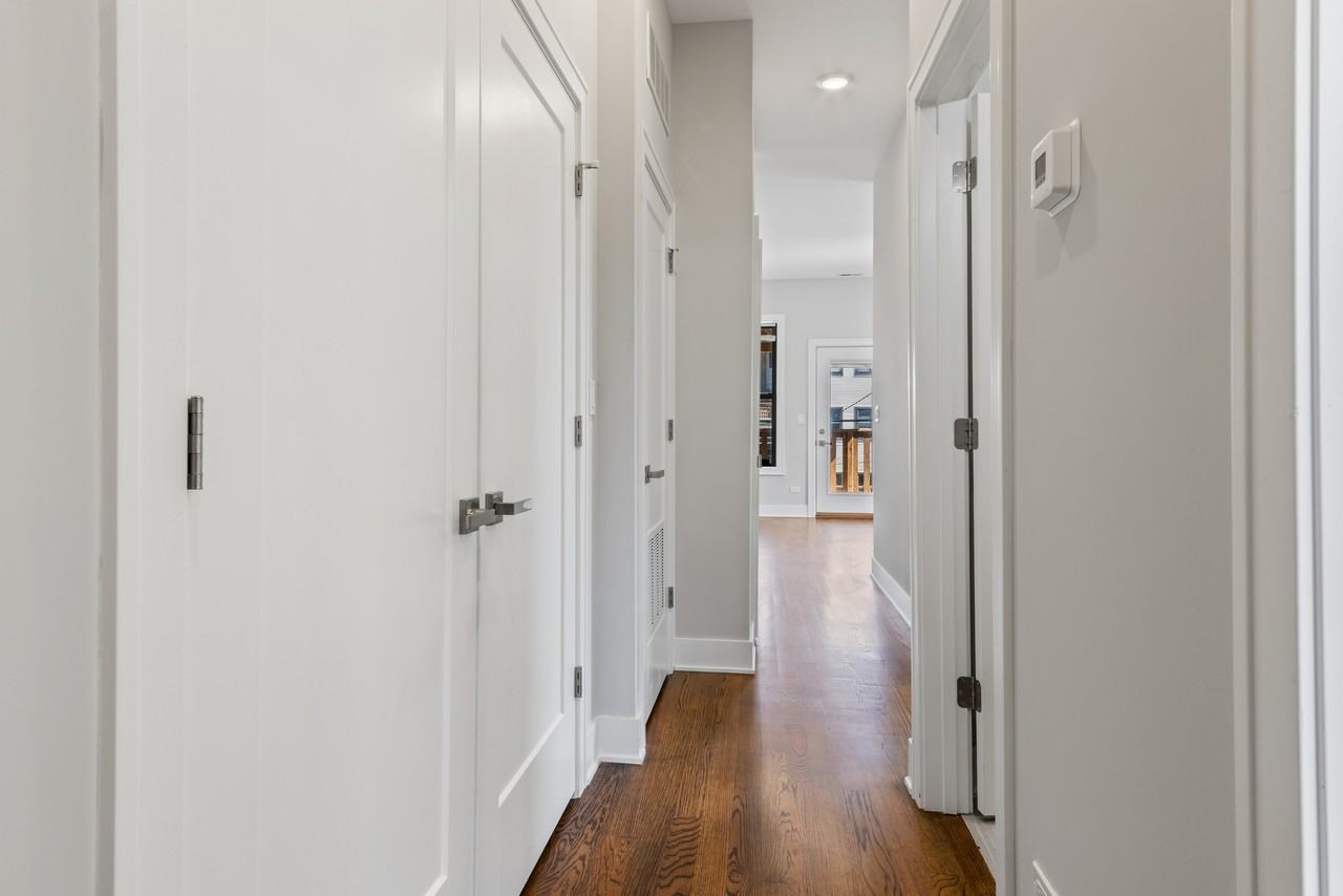 1472 W Summerdale Ave #2RE - Photo 7 of 20