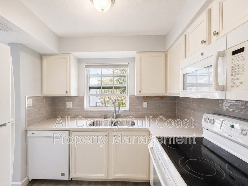 4511 3rd Street Cir W #389 - Photo 3 of 10