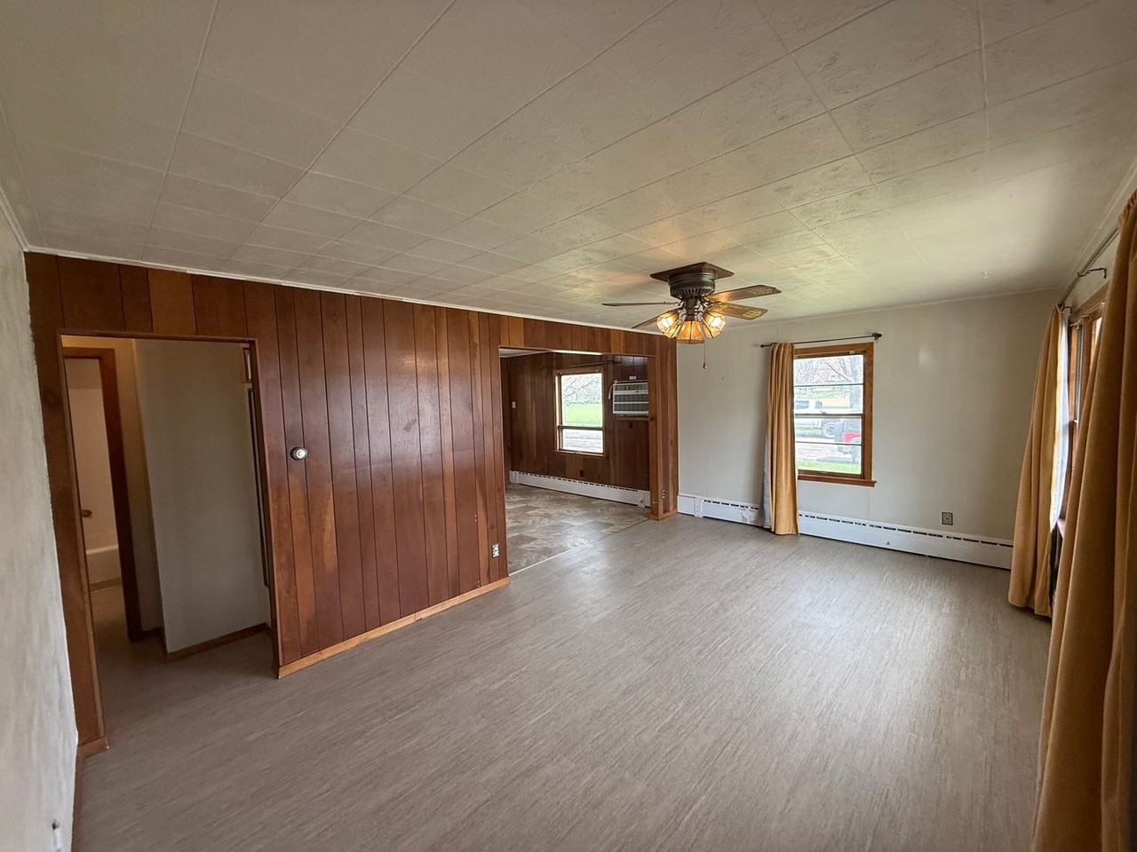 735 C Ave Ne - Photo 2 of 31