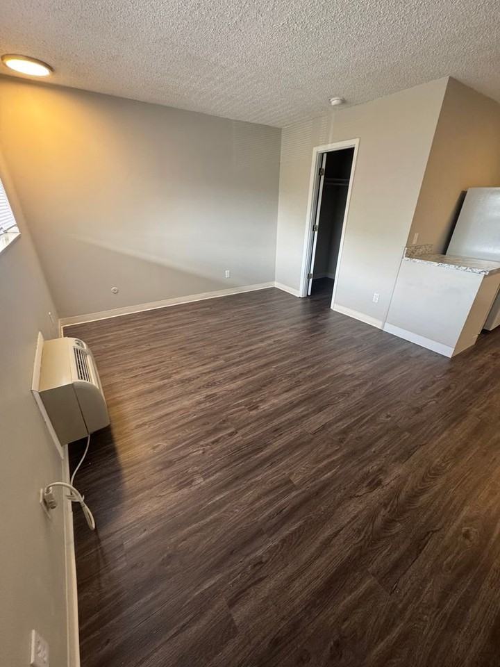 Valley View Apartments - Photo 5 of 20