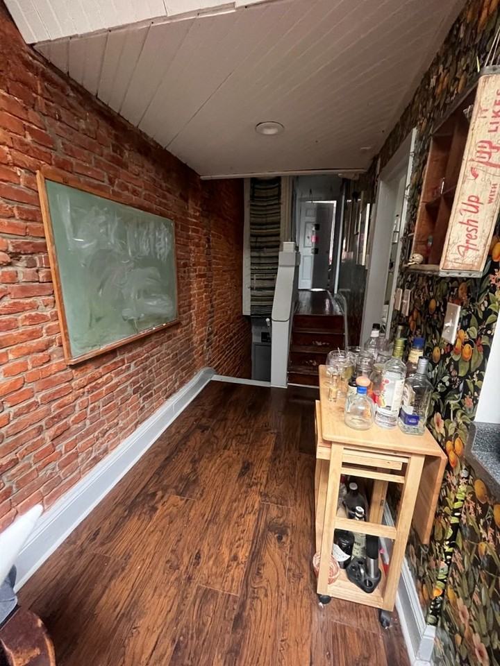 759 Corinthian Ave #3 - Photo 3 of 12