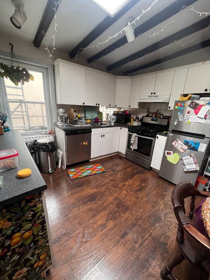 759 Corinthian Ave #3 - Photo 6 of 12