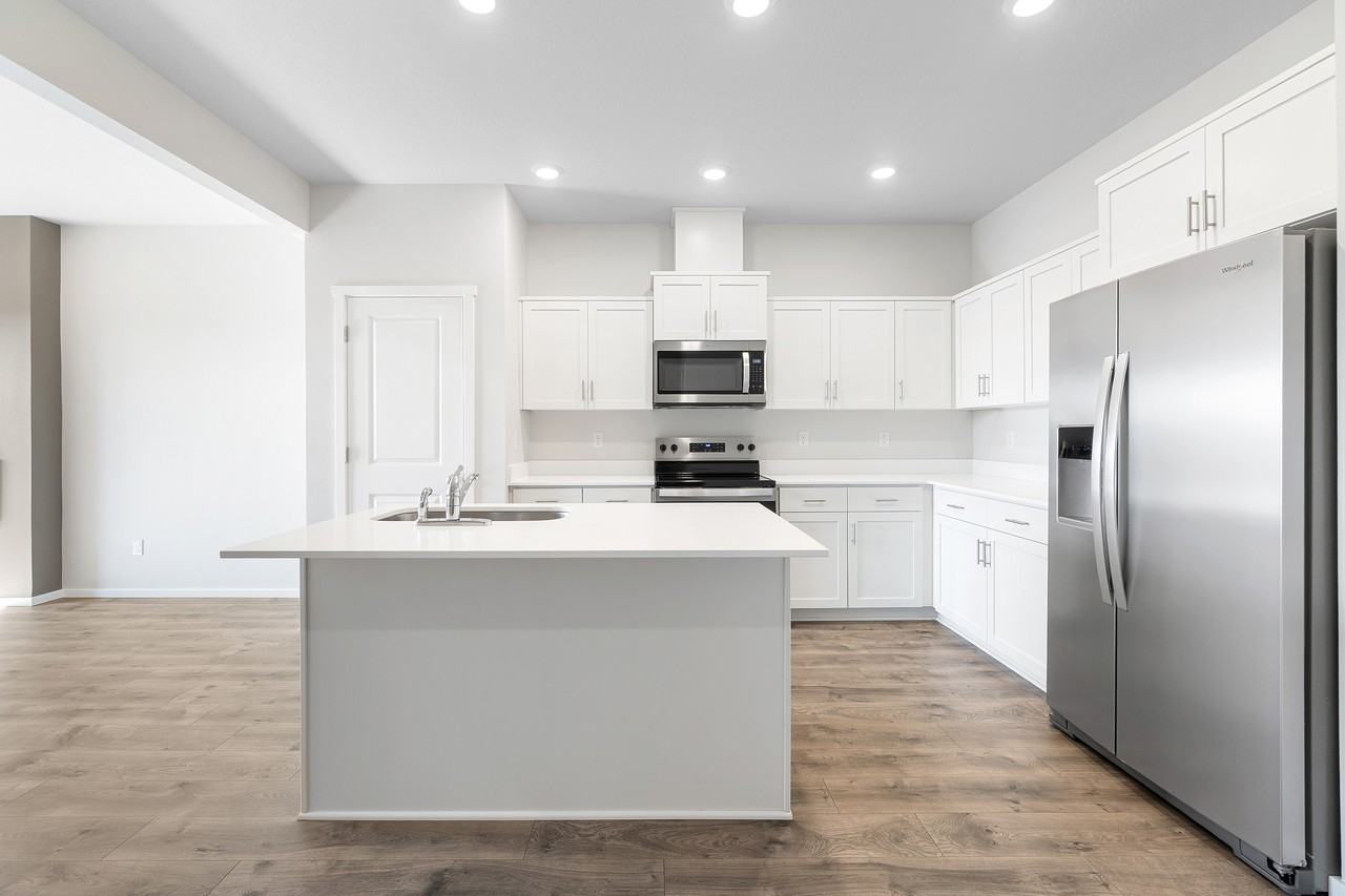 3556 Southwest Hartley Avenue - Photo 2 of 23