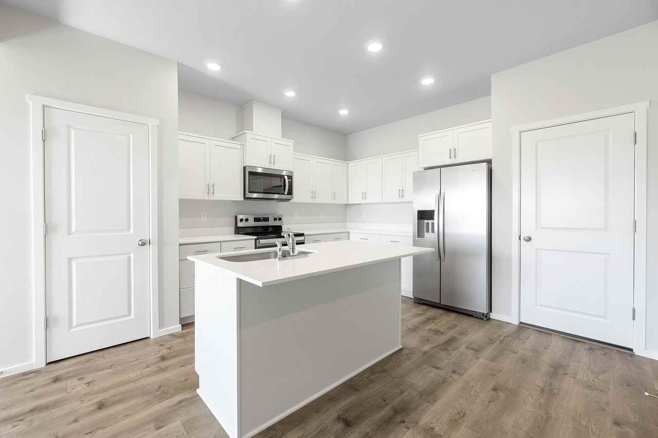 3556 Southwest Hartley Avenue - Photo 3 of 23