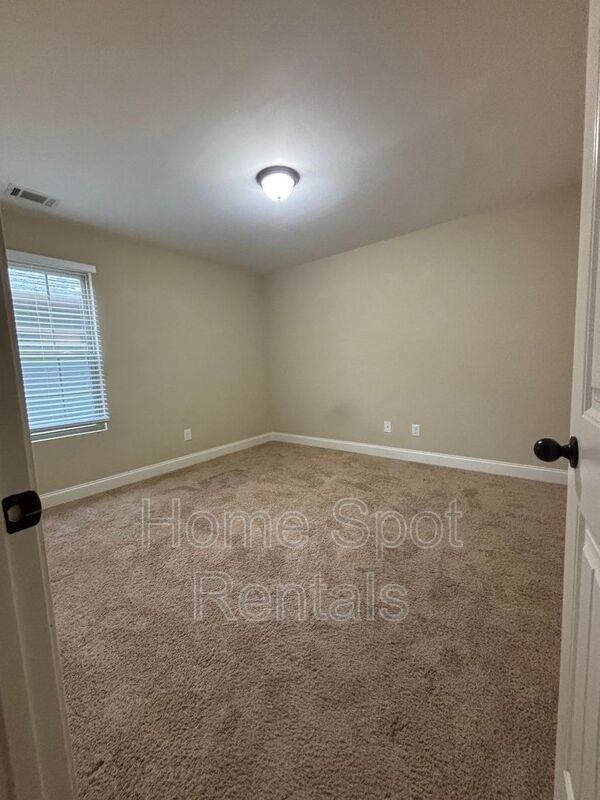 4811 Lost Creek Dr - Photo 5 of 31