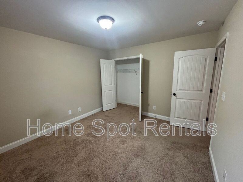 4811 Lost Creek Dr - Photo 6 of 31