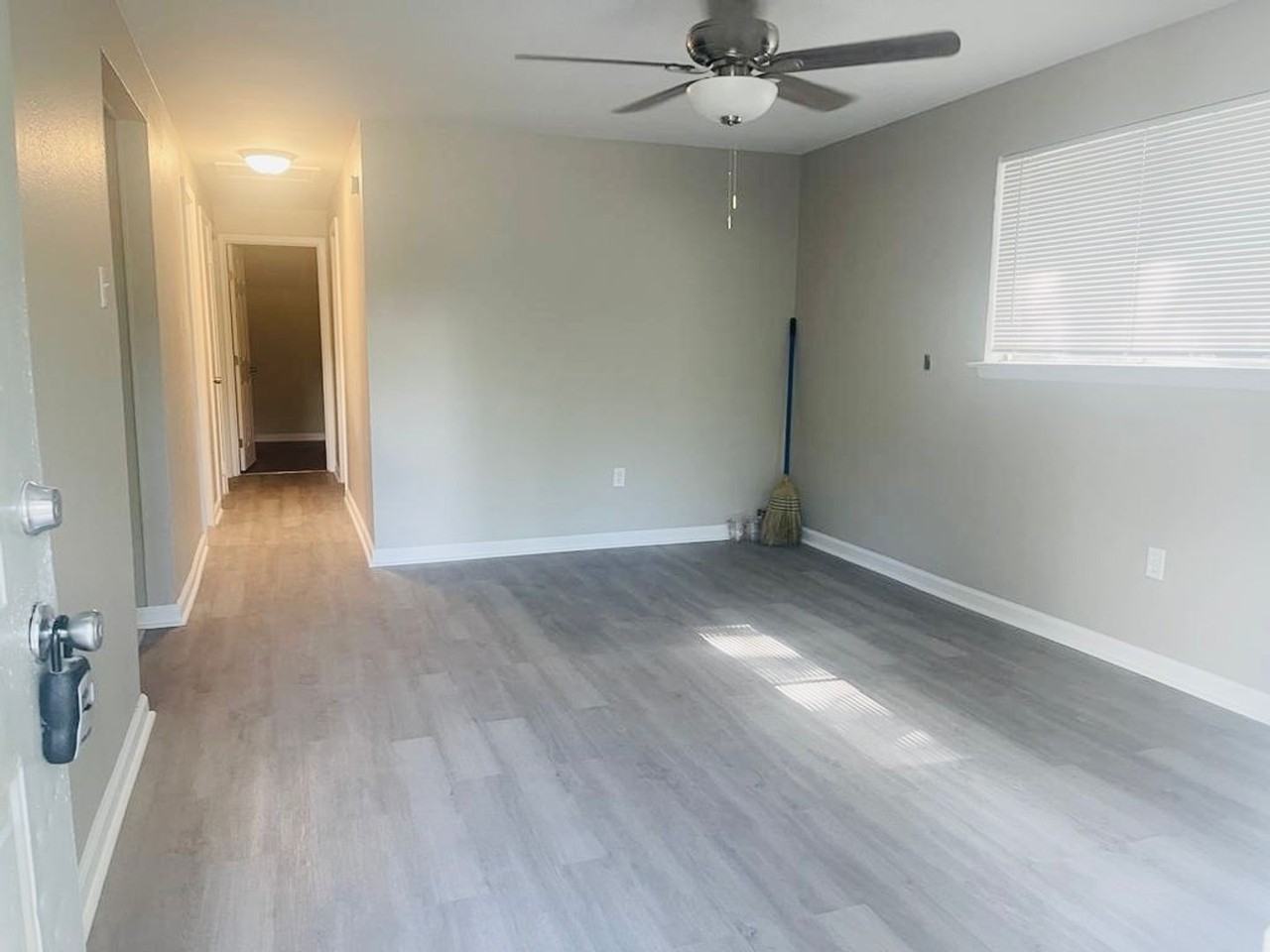 2852 69th Ave - Photo 3 of 17