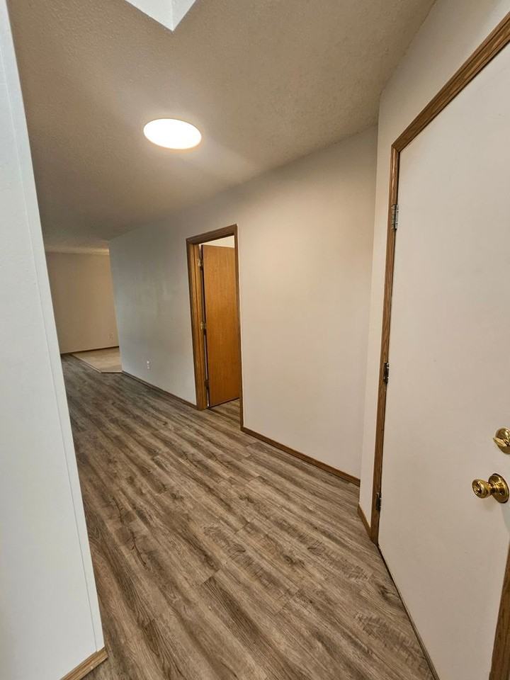 1123 Rex Ave - Photo 4 of 17