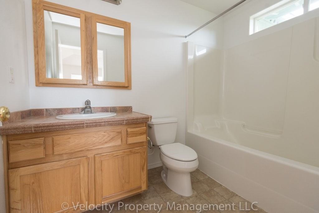 2505 Ne 7th Ln - Photo 7 of 10