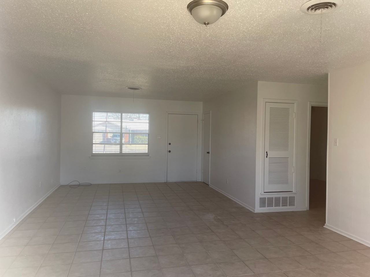 5519 18th St - Photo 2 of 13